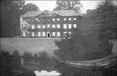 053 Dorothy Vassar-Smith Album c1920 &copy; CKLHS